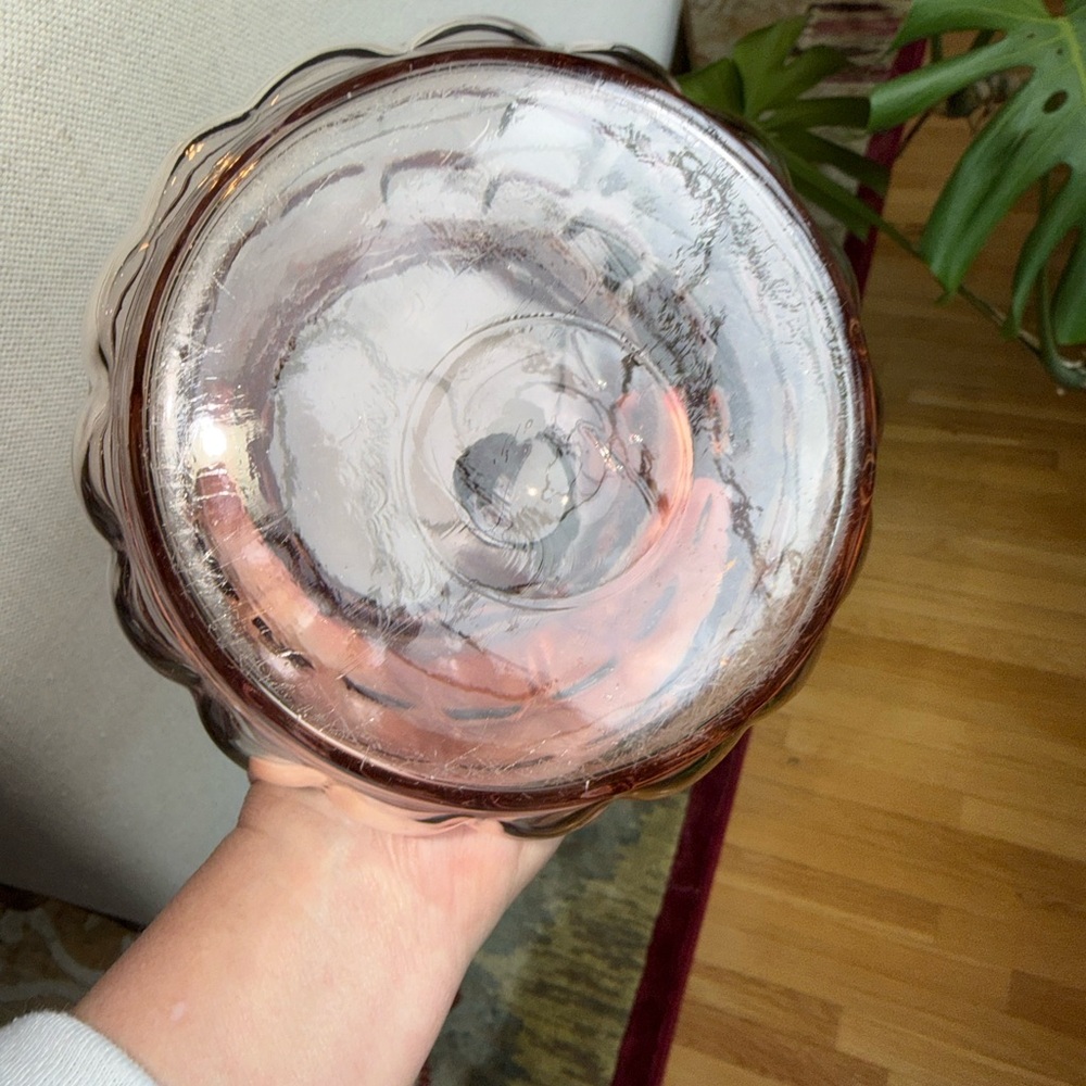 Vintage Anchor Hocking Pink Depression Glass Pineapple
Waffle Vase - Picture 5 of 5